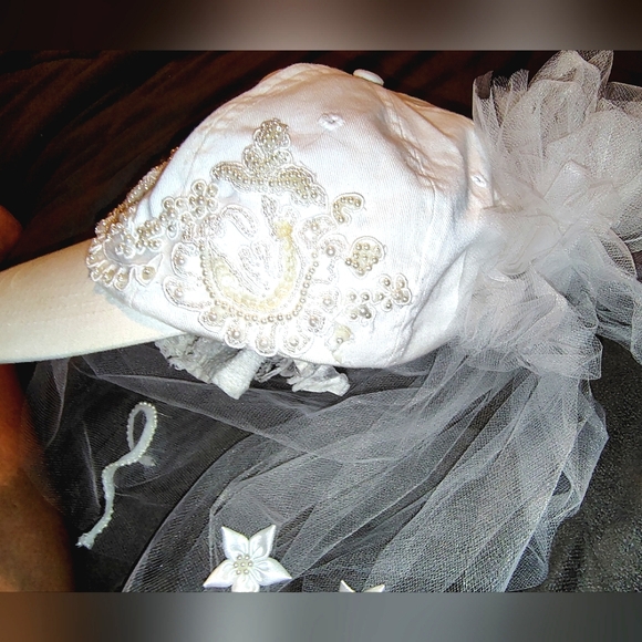 2 Pc: Lace Wedding Dress+ Cap Veil, White Sleeveless, Sequin & Beaded Cap, 4 - Picture 16 of 16